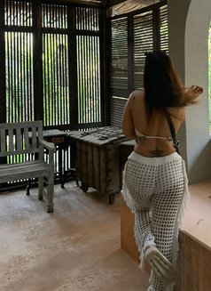 Arika - escort in Muscat Photo 2 of 5