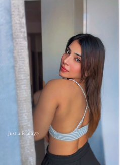 Arika - escort in Muscat Photo 5 of 5