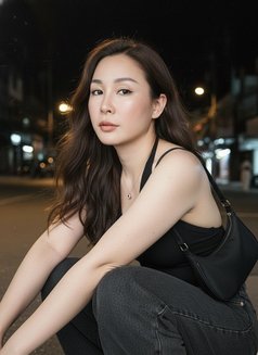 Arin - escort in Bangkok Photo 5 of 5