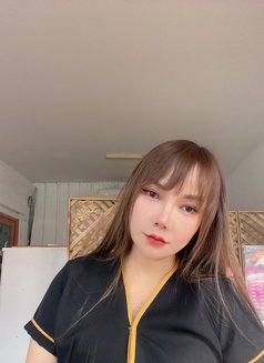 Arin - masseuse in Lampang Photo 6 of 9