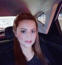 Arina - puta in Doha