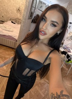 Arina - escort in Hong Kong Photo 1 of 15