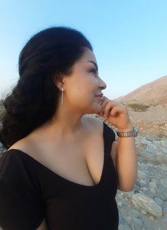 Arina - escort in Muscat Photo 4 of 7