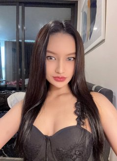 ARI - puta in Bangkok Photo 10 of 13