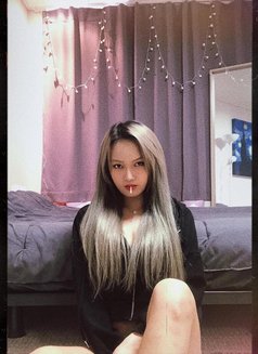 ARINA - puta in Bangkok Photo 2 of 19