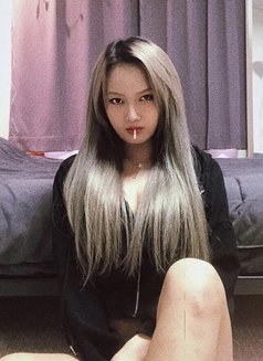 ARINA - puta in Bangkok Photo 18 of 19