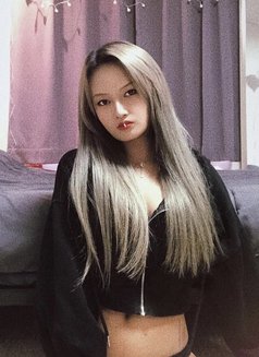 ARINA - puta in Bangkok Photo 19 of 19