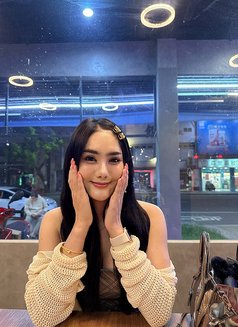 Arina - escort in Shanghai Photo 5 of 5