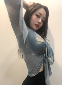 Arina - escort in Hanoi Photo 5 of 6