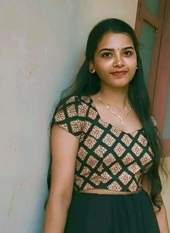 Arini - puta in Chennai Photo 3 of 4