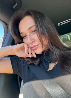 Arinka - puta in Rome Photo 3 of 7