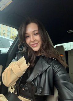 Arinka - puta in Rome Photo 5 of 7