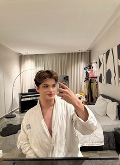 Aris 🇪🇸 - Transsexual escort in Riyadh Photo 7 of 7
