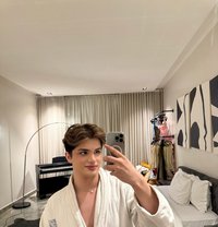 Aris - Transsexual escort in Riyadh Photo 7 of 7