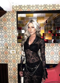 Ariya - Transsexual escort in Bangkok Photo 12 of 13