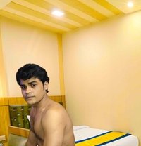 Ariyan - Male escort in Dhaka