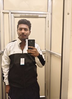 Arjun - Male escort in Bangalore Photo 1 of 12
