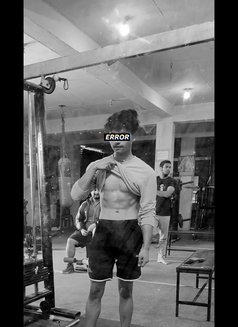 Arjun - Acompañantes masculino in Gurgaon Photo 1 of 3