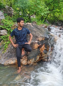 Arjun - Male companion in Hyderabad Photo 14 of 16