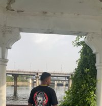 Arjun - Male adult performer in Lucknow