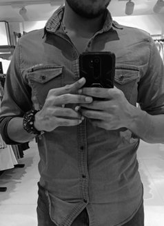 Arjun - Male escort in New Delhi Photo 3 of 4