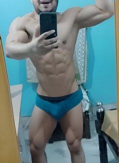 Arjun Singh - Male escort in Mumbai Photo 3 of 5