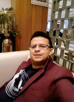 Arjun Singh - Male escort in Mumbai Photo 3 of 3