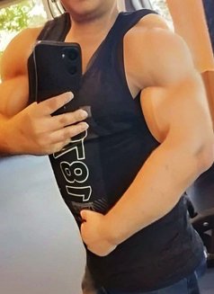 Arjun Singh - Male escort in Mumbai Photo 4 of 4