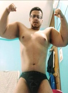 Arjun Singh - Acompañantes masculino in Mumbai Photo 1 of 3