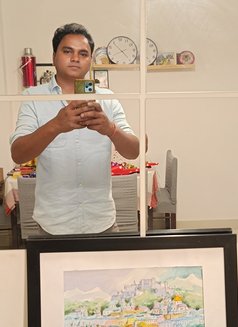 Arjun Therapist - Male escort in Candolim, Goa Photo 2 of 5