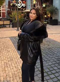 Arlana - escort in Barcelona Photo 13 of 13