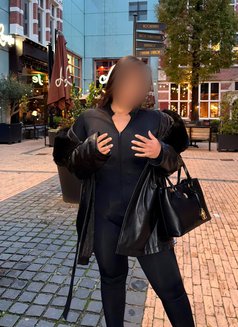 Arlana - escort in Barcelona Photo 1 of 23