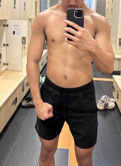Arlando - Male escort in Medan Photo 6 of 17