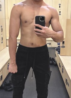 Arlando - Male escort in Medan Photo 7 of 17
