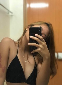 Arlene (Camshow/walk) - escort in Manila Photo 2 of 3