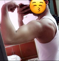 Armaan Khan - Acompañantes masculino in New Delhi