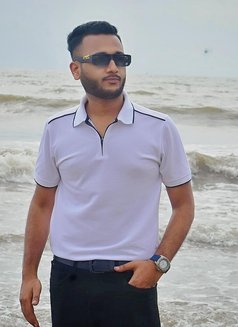 Arman Khanna - Acompañantes masculino in Ghaziabad Photo 1 of 3
