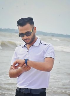 Arman Khanna - Acompañantes masculino in Ghaziabad Photo 2 of 3