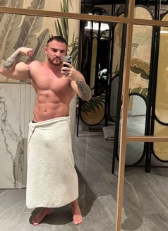 Armando - Male escort in İstanbul Photo 1 of 4