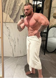 Armando - Male escort in İstanbul Photo 4 of 4