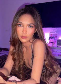 Armani - Transsexual escort in Hong Kong Photo 18 of 18