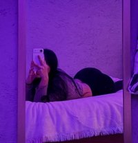 Armela - puta in Shizuoka