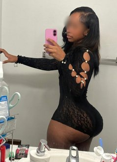 Armela - escort in Shizuoka Photo 3 of 5