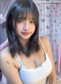 Arminda - escort in Indore Photo 3 of 5