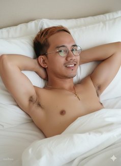 Arnash - Male escort in Manila Photo 13 of 16