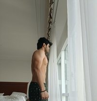 Arnav - Male escort in Mumbai
