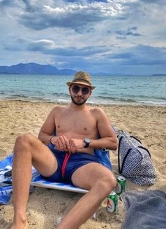 Arneto - Male escort in Dubai Photo 1 of 1