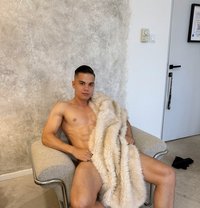 Arnold Joung - Male escort in Dubai