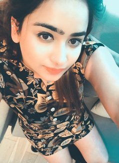 Arohi Bhardwaj - Agencia de putas in Lucknow Photo 3 of 5