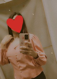 Arohi Independent ggn - puta in Gurgaon Photo 5 of 5